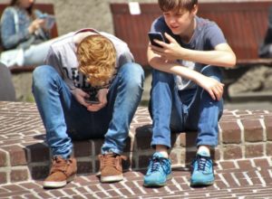 boys cellphones children