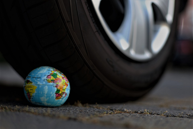 How Can You Reduce Your Carbon Footprint Commuting to London?